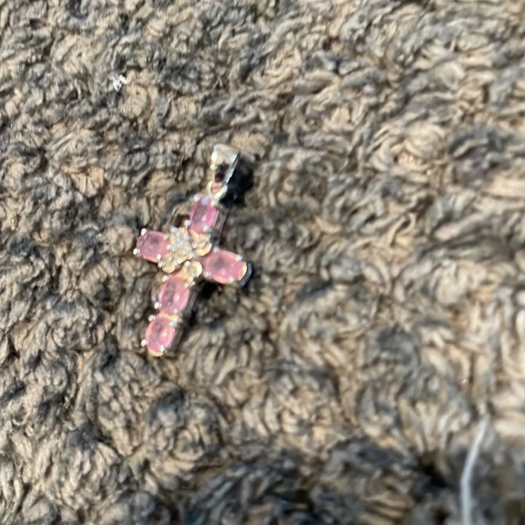 Pink sapphire cross with five diamonds in the middle - Picture 11 of 14